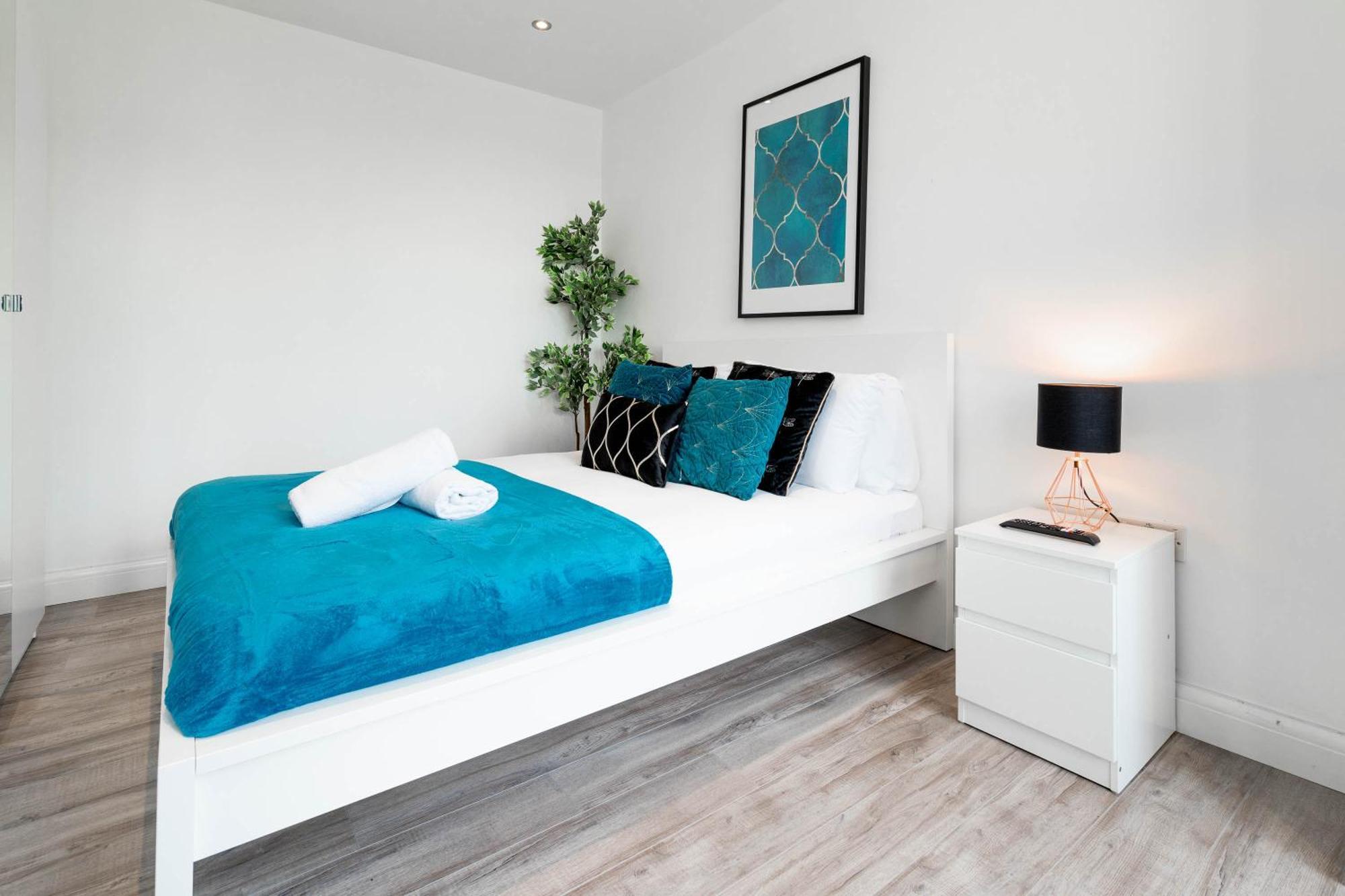 4 Bedroom House - Parking & Garden - Smart Tvs - Netflix - Wifi - Top Rated - 22Cg Birmingham Exterior photo