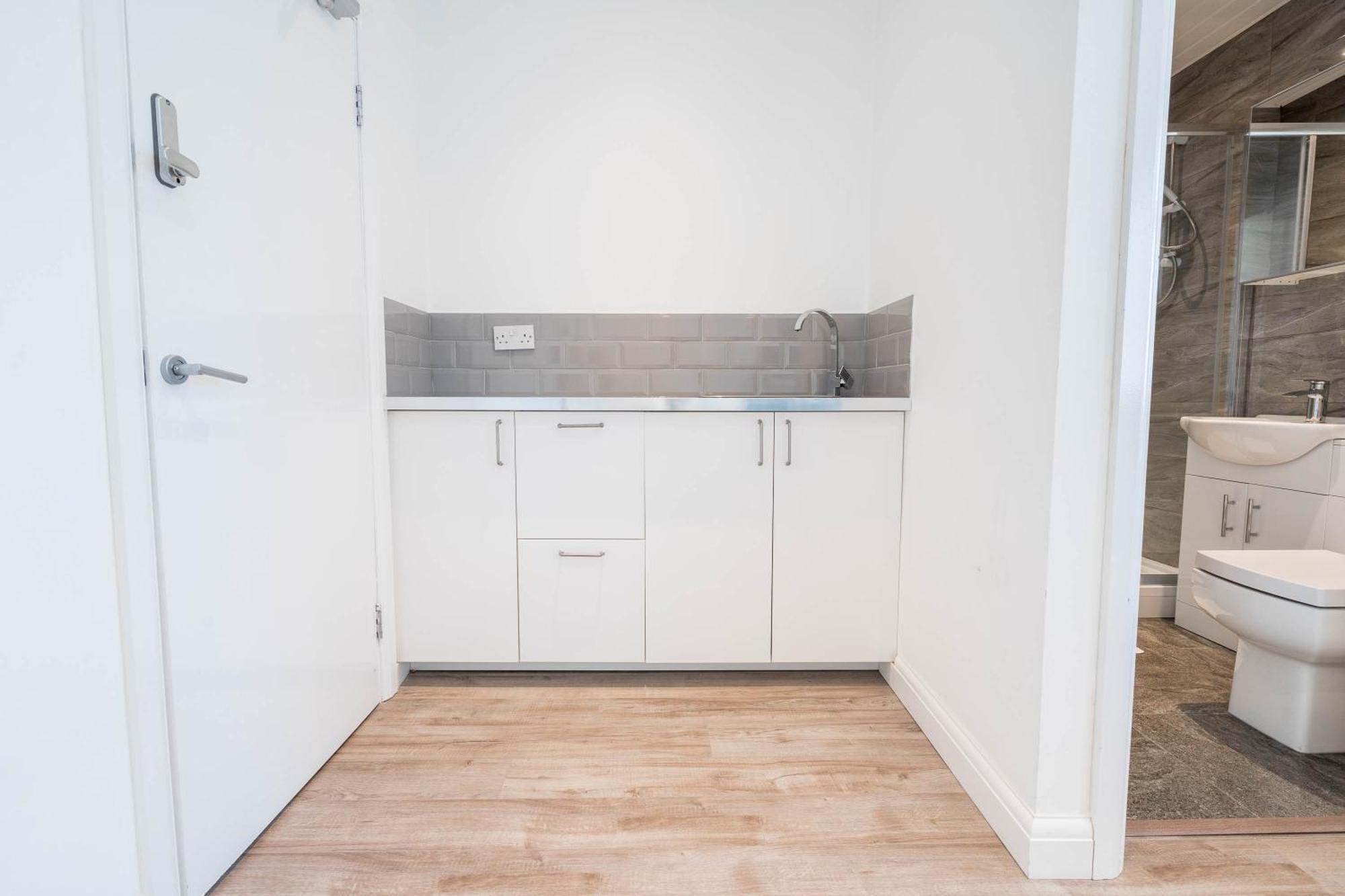 4 Bedroom House - Parking & Garden - Smart Tvs - Netflix - Wifi - Top Rated - 22Cg Birmingham Exterior photo