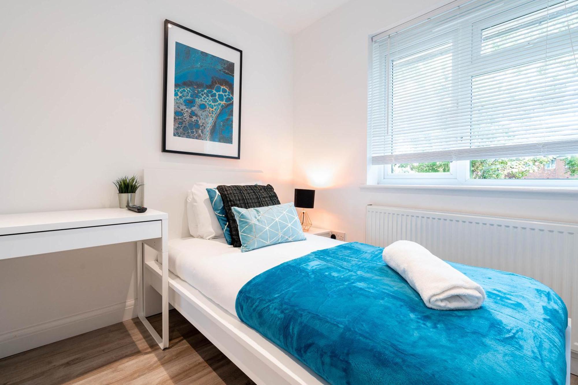 4 Bedroom House - Parking & Garden - Smart Tvs - Netflix - Wifi - Top Rated - 22Cg Birmingham Exterior photo