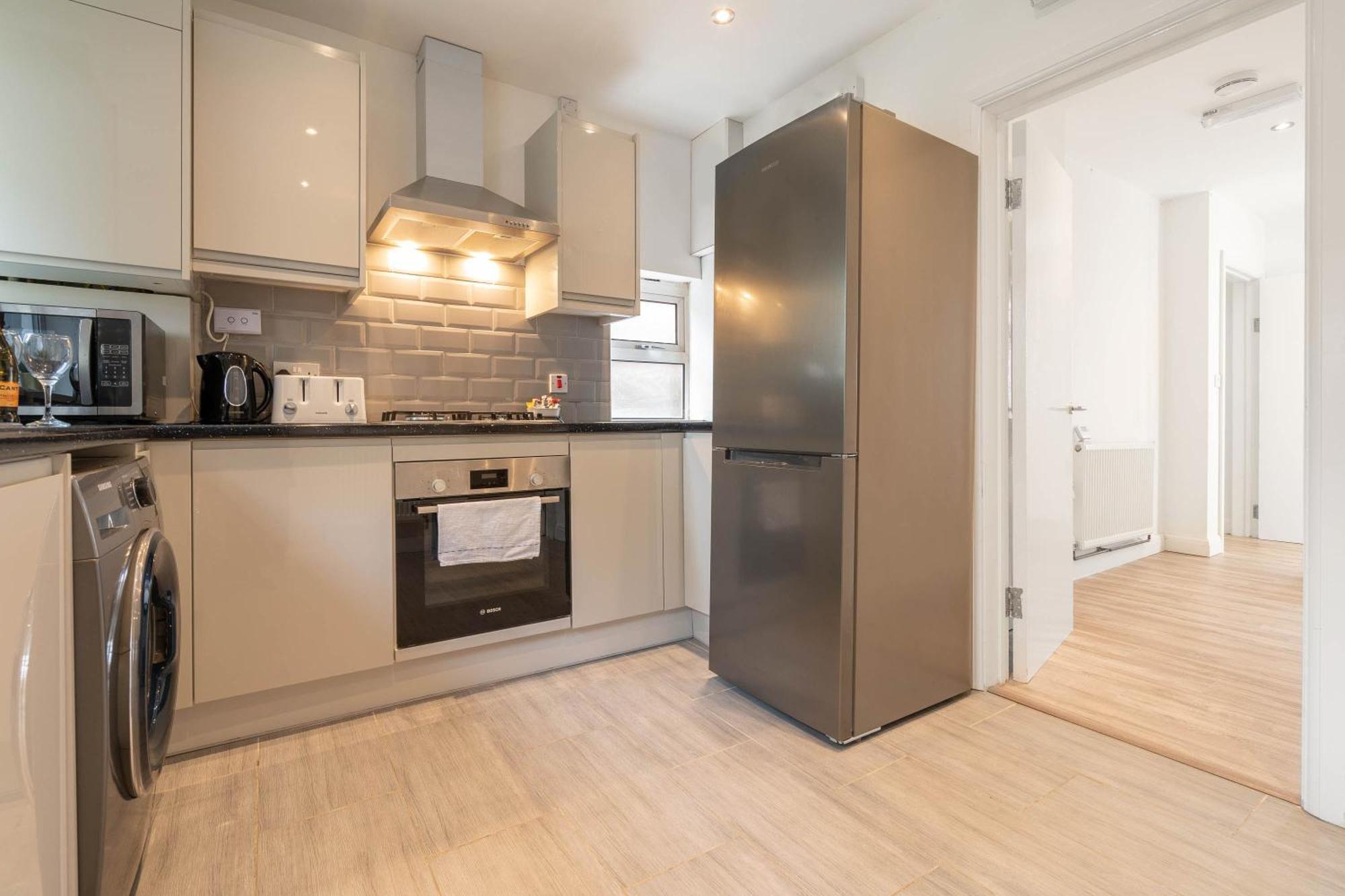 4 Bedroom House - Parking & Garden - Smart Tvs - Netflix - Wifi - Top Rated - 22Cg Birmingham Exterior photo